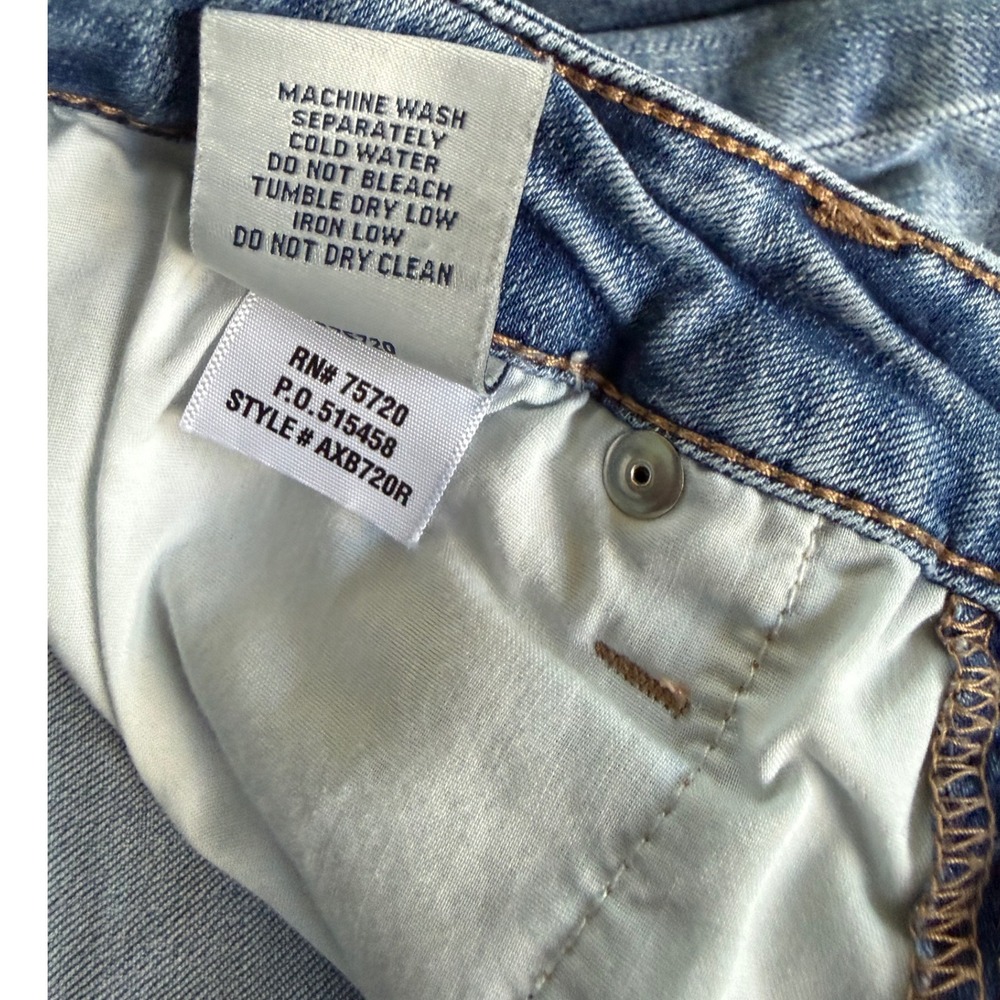 BKE & Daytrip Bootcut Jeans Bundle Sz 31-32 Mila Virgo Light & Dark Wash - Picture 6 of 15